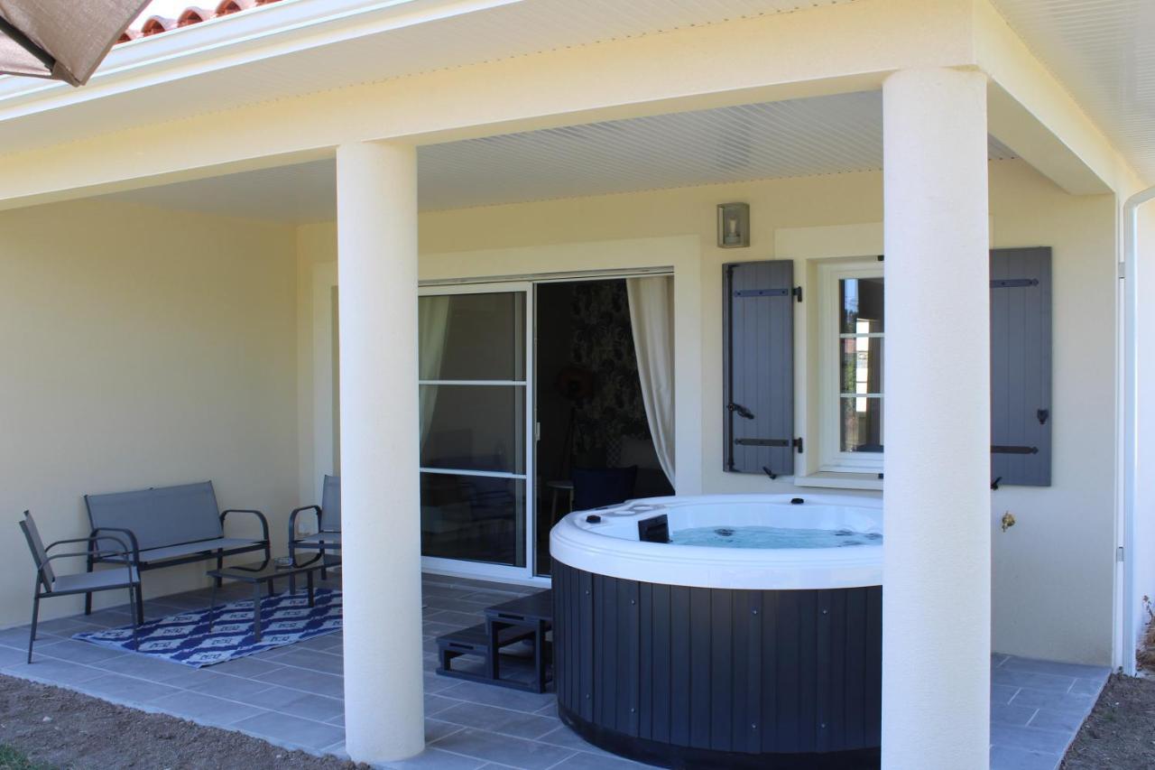 Gite Lou, Gite Famille Et Bien Etre Avec Jacuzzi Фонтене-ле-Комт Экстерьер фото